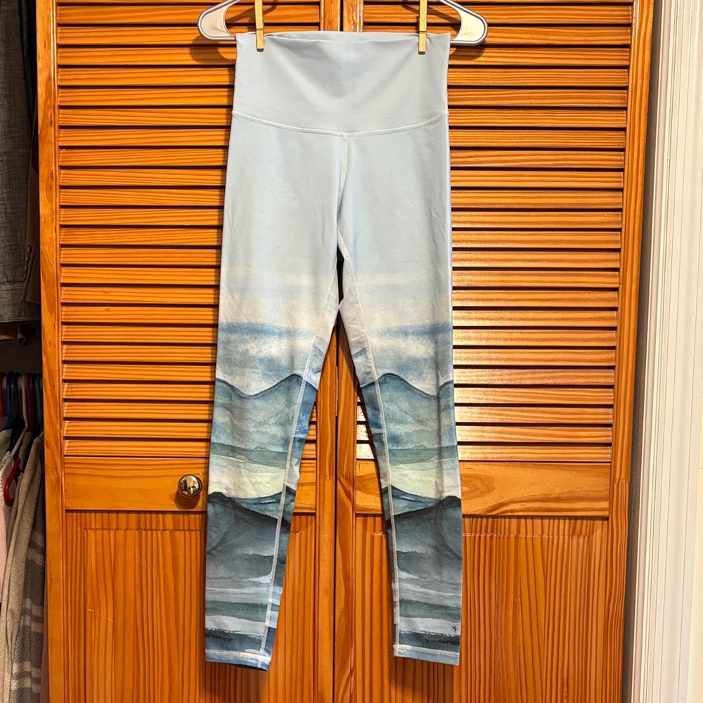Define Your Inspiration (DYI) Printed Signature Leggings size M